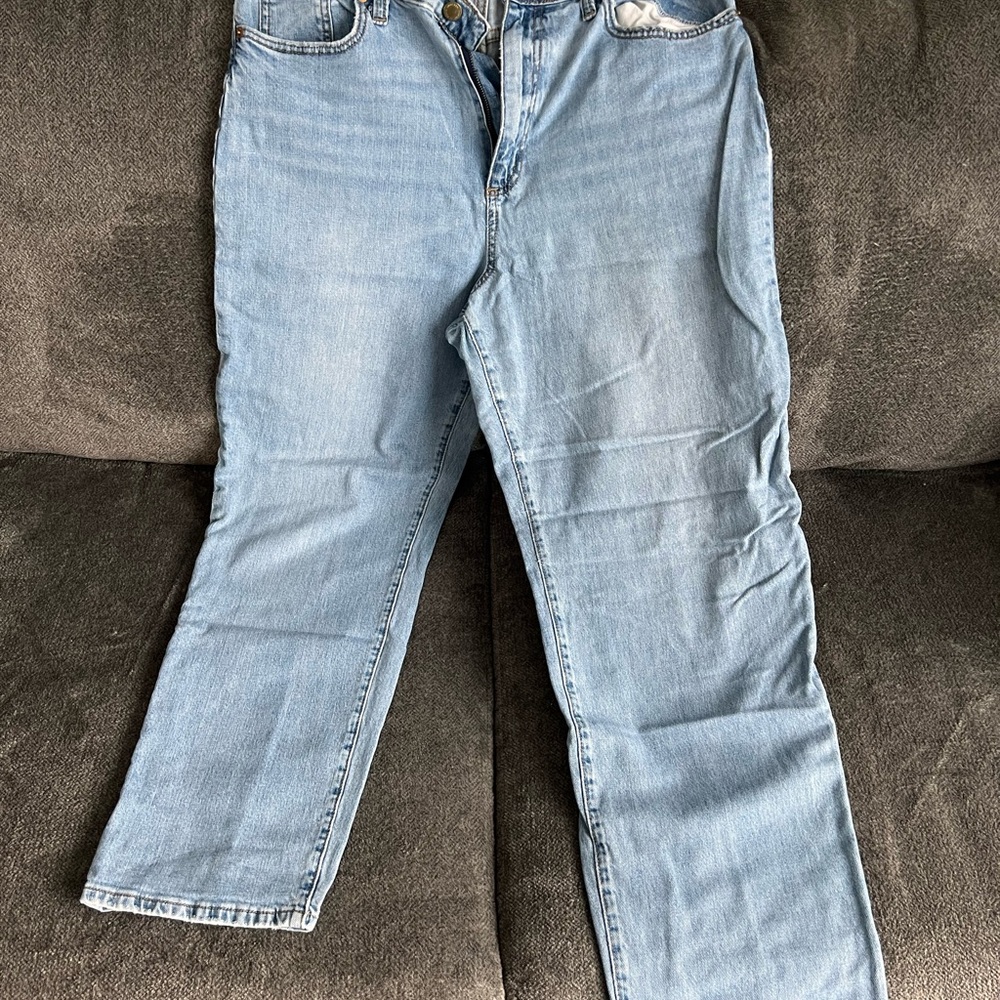 Universal Thread Vintage Straight Jeans